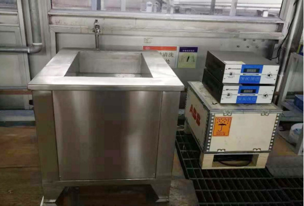 单槽式超声波清洗机